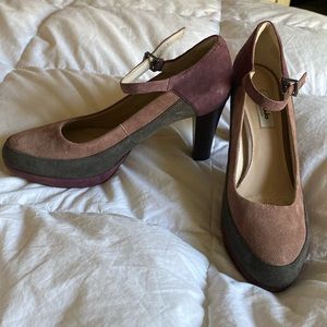 Clarks Kendra mauve/grey colorblock suede heels size 9 mary jane style